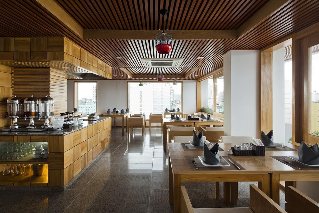 נה טראנג Holiday Hotel מראה חיצוני תמונה