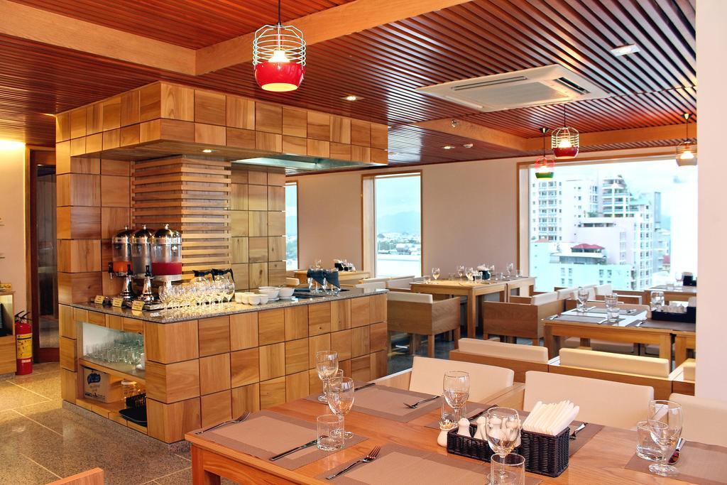 נה טראנג Holiday Hotel מראה חיצוני תמונה