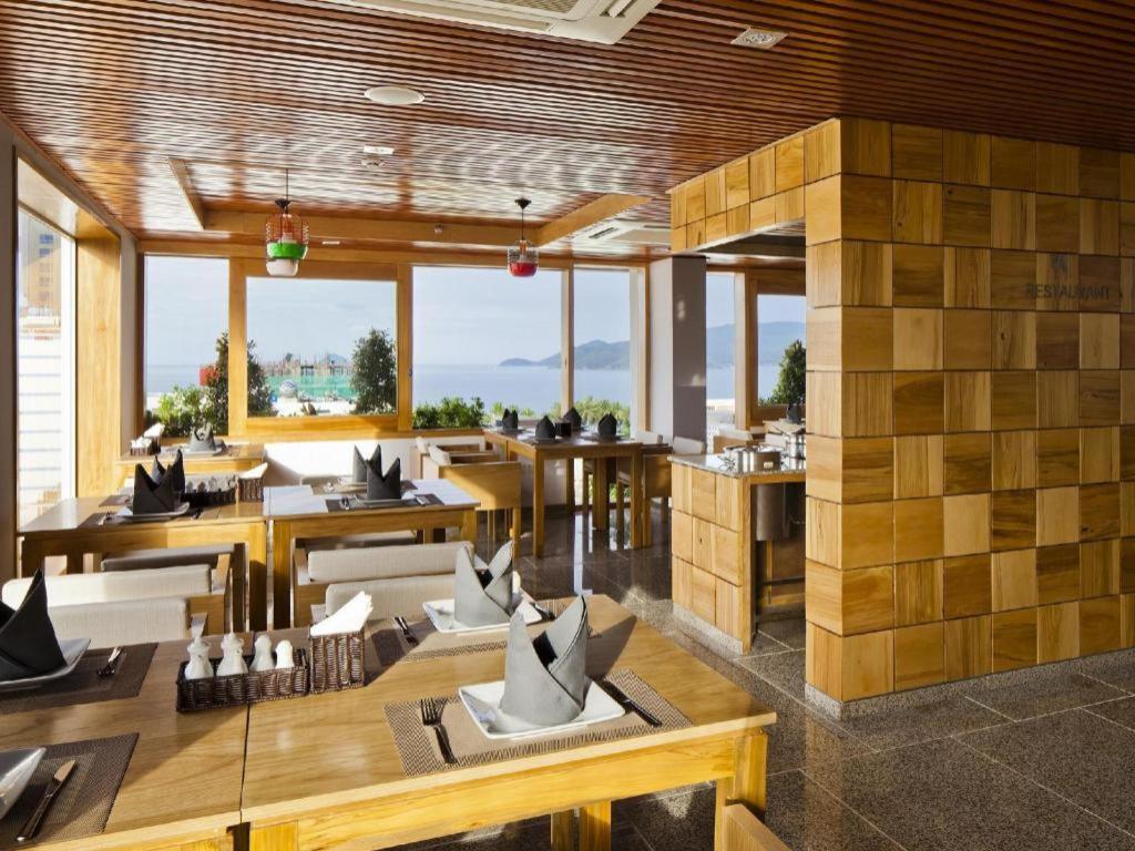 נה טראנג Holiday Hotel מראה חיצוני תמונה